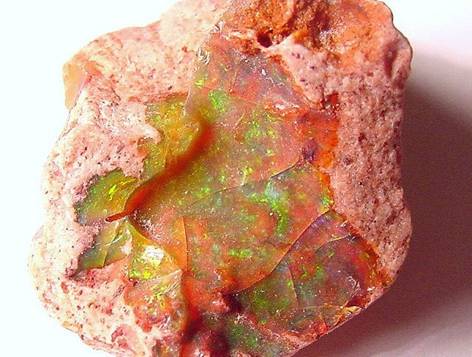 ognjeni opal